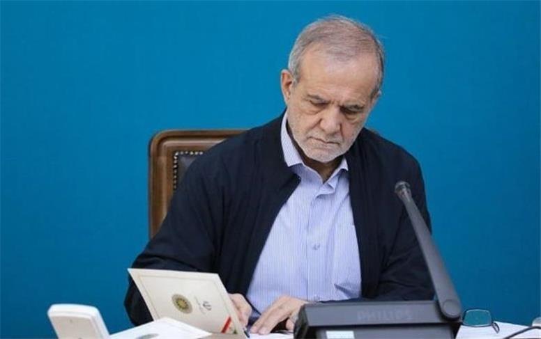 قهرمانی تیم‌های کشتی آزاد و فرنگی ایران؛ پزشکیان از جوانان تقدیر کرد