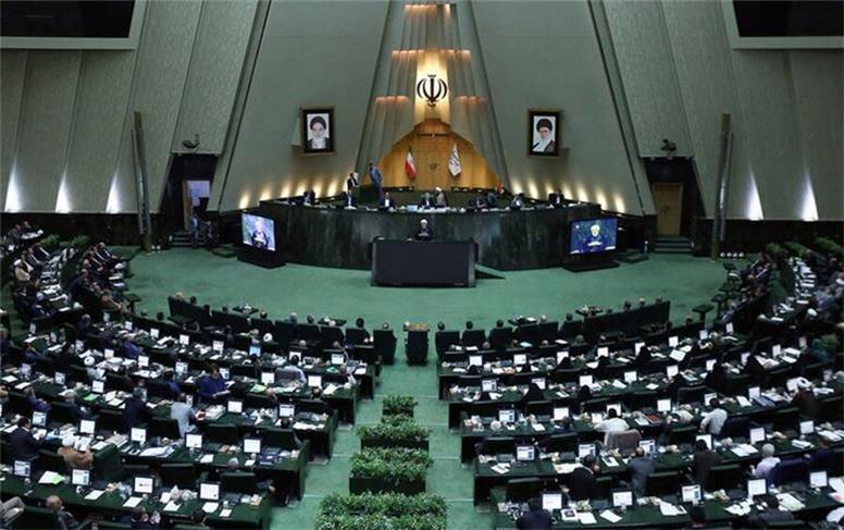 مجلس از توضیحات وزیر راه درباره وضعیت مسکن قانع شد