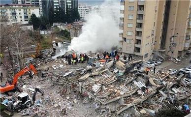 فوتی‌های زلزله بزرگ ترکیه از ۷۸۰۰ نفر عبور کرد +جزئیات بیشتر