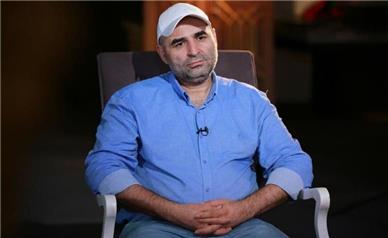 علی مشهدی برای اجرا عازم قطر شد/ «ورزش از نگاه دو» از امشب