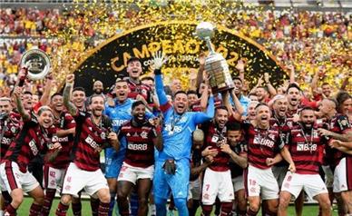 فینال برزیلی را فلامنگو بُرد/ سومین قهرمانی در تاریخ کوپا لیبرتادورس+عکس