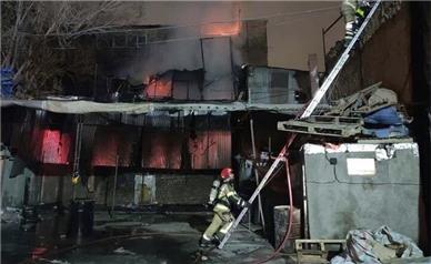 جزئیات حادثه آتش سوزی در خیابان خیام تهران