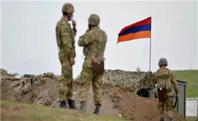 تبادل آتش بین نیروهای ارمنستان و آذربایجان/2 سرباز ارمنی کشته شدند