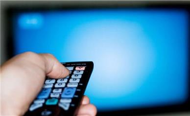 همکار عادل فردوسی‌پور در شبکه سه