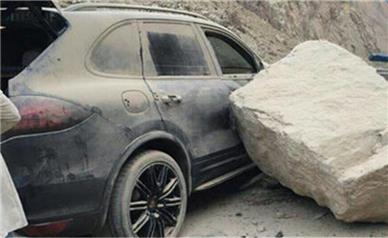 سقوط مرگبار سنگ در جاده هراز/ جزئیات