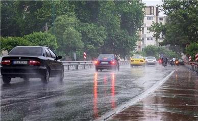 آسمان تهران بارانی است/ وضعیت بزرگراه‌ها