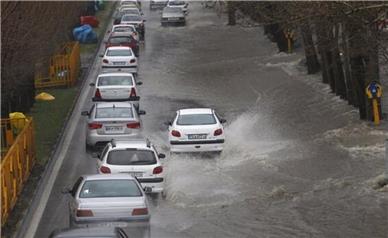 خیابان صادقیه رودخانه شد