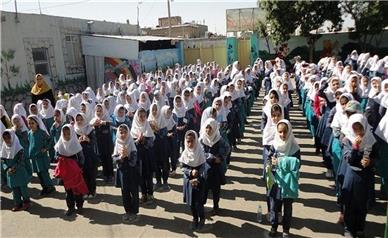 خانم معلمی که با شاسی بلند همسرش دانش آموزان را زیر گرفت!