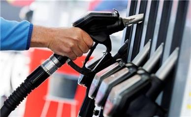 خبر مهم درباره کاهش ذخیره سهمیه بنزین/ سهمیه بنزین ۳۰۰۰ تومانی کاهش یافت؟