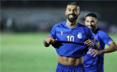 سوپرایز در ترکیب تیم مقابل تراکتور/ رامین رضاییان از چشم سرمربی جدید استقلال افتاد!