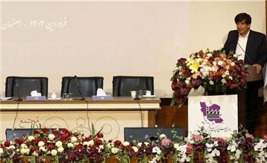 فولاد مبارکه به سمت خودتامینى در انرژی و آب پیش می‌رود