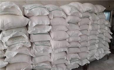 انهدام ۲ باند قاچاق/کشف ۷۵۲ تن آرد قاچاق در همدان؛ ۳۹ نفر دستگیر شدند