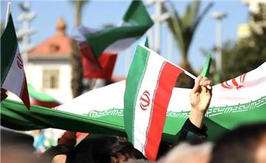 حضور پرشور مردم در راهپیمایی ۲۲ بهمن