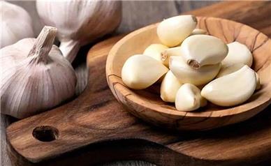 علائم آلرژی به سیر که از آن بی‌خبرید