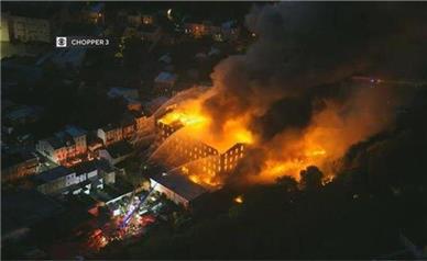 آتش‌سوزی گسترده در بالمیتور آمریکا