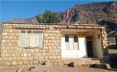 مدارس سنگی با بیش از ۲۰ دانش‌آموز جمع‌آوری می‌شود