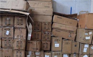 کشف کالای قاچاق در پوشش مرسوله‌های پستی در انبار توشه راه‌آهن