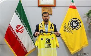 بازگشت احسان حاج‌صفی به سپاهان/ طلایی‌ترین انتقال فصل قطعی شد