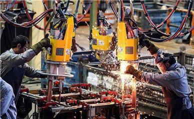 نیمی از ظرفیت شهرک‌های صنعتی خاموش است!/ معاون وزیر صمت: نگران قطعی برق در صنعت هستیم