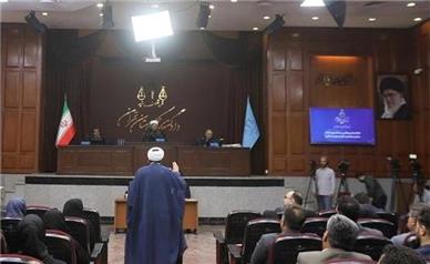 گزارشی از دادگاه رسیدگی به اتهامات ۱۰۴ نفر از منافقین