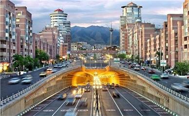 هر دو مسیر تونل توحید امشب مسدود است