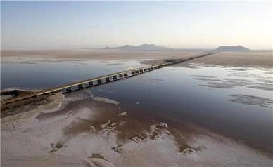 تبعات خشک شدن دریاچه ارومیه نمایان شد