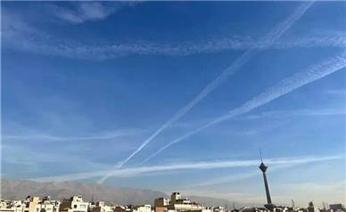 ماجرای ابرهای خطی در آسمان تهران چیست؟