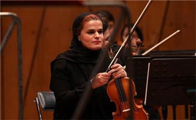 تجربه رهبری یک زن در ارکستر تهران