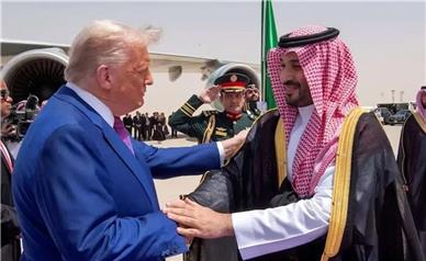 دیدار بن سلمان در کاخ سفید با ترامپ؛ از سرمایه‌گذاری یک تریلیون دلاری عربستان تا توافق خرید اف-۳۵ نهایی شد