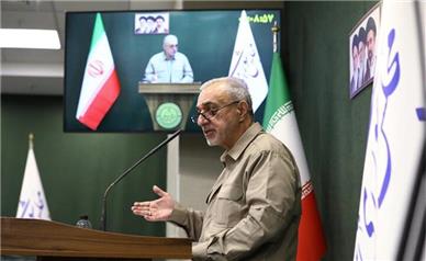 اولین ساعت کاری‌ام را به تامین خواسته های نیروی هوافضای سپاه و پدافند ارتش اختصاص دادم
